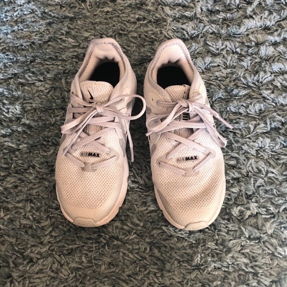 Boys Sz 13 Light Gray Airmax Nike Shoes